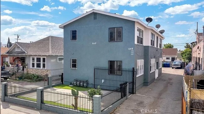 Photo - 648 W 41st Dr Unit 648 3-4