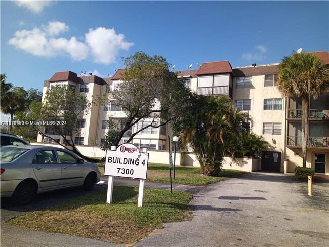 Photo - 7300 NW 17th St Condominio Unidad 216