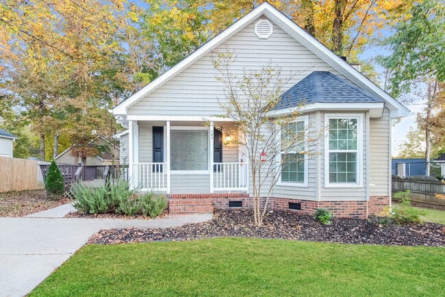 Photo - 704 Dunwoody Dr House