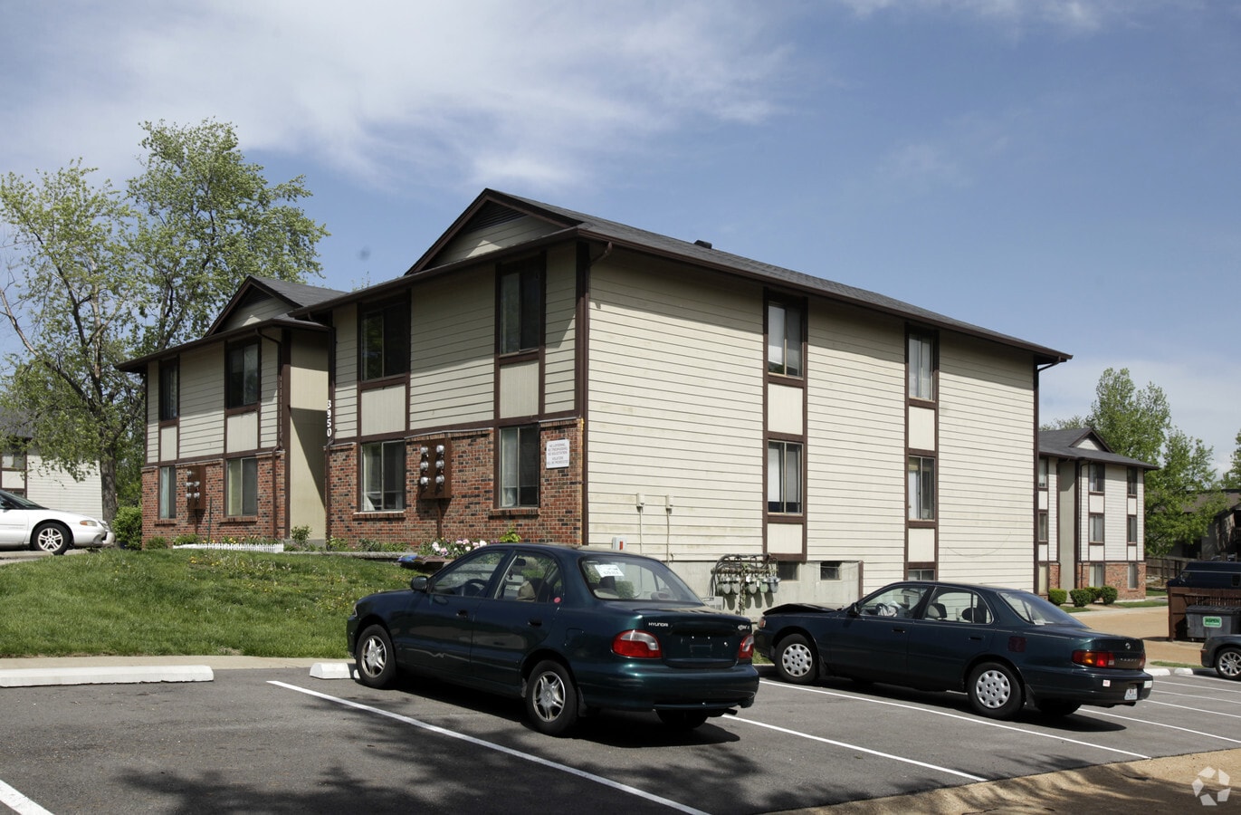 Photo - Lemay Manor I