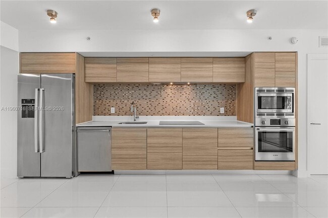 Photo - 6620 Indian Creek Dr Unit 116