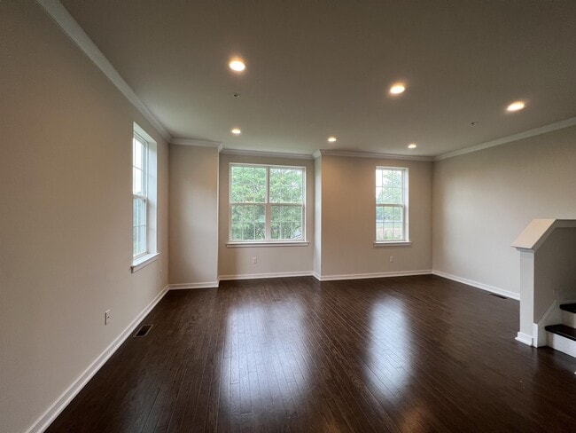 Photo - 25 Jessop Ln