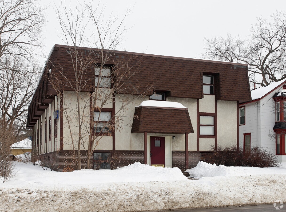 Primary Photo - 821 Marshall St NE