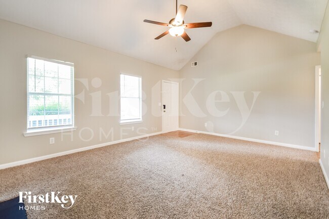 Photo - 250 Berkshire Dr