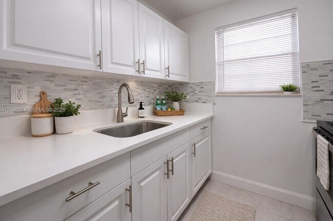 Photo - 400 NE 1st St Unit 108