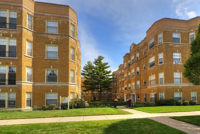Photo - Renovated Units Blocks From The Lake and D...