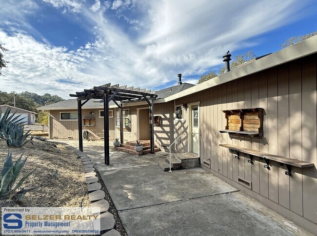 3851 Black Bart Trail