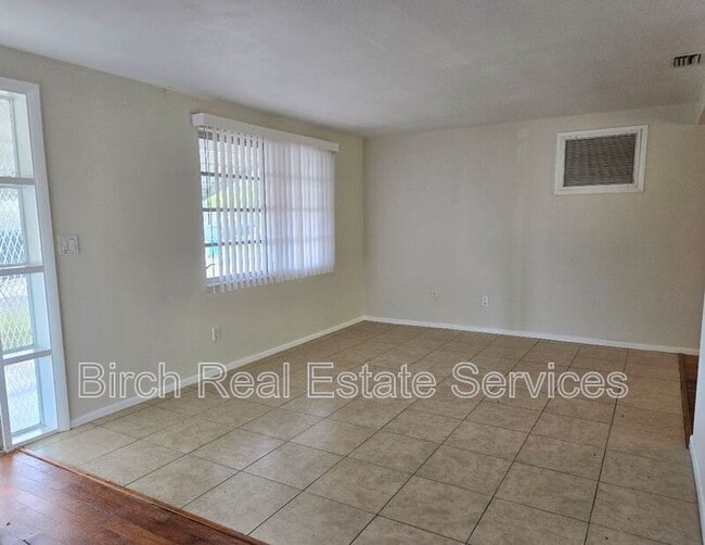 Photo - 2552 Chancery Dr