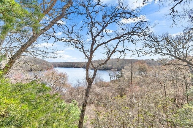 1591 Commodore Perry Hwy