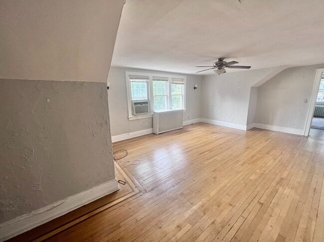 Photo - 376 Hayward Ave