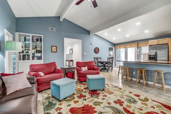 Photo - 1715 Foxfire Dr