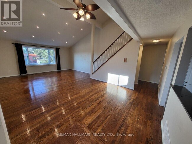 Photo - 928 Wayne Dr