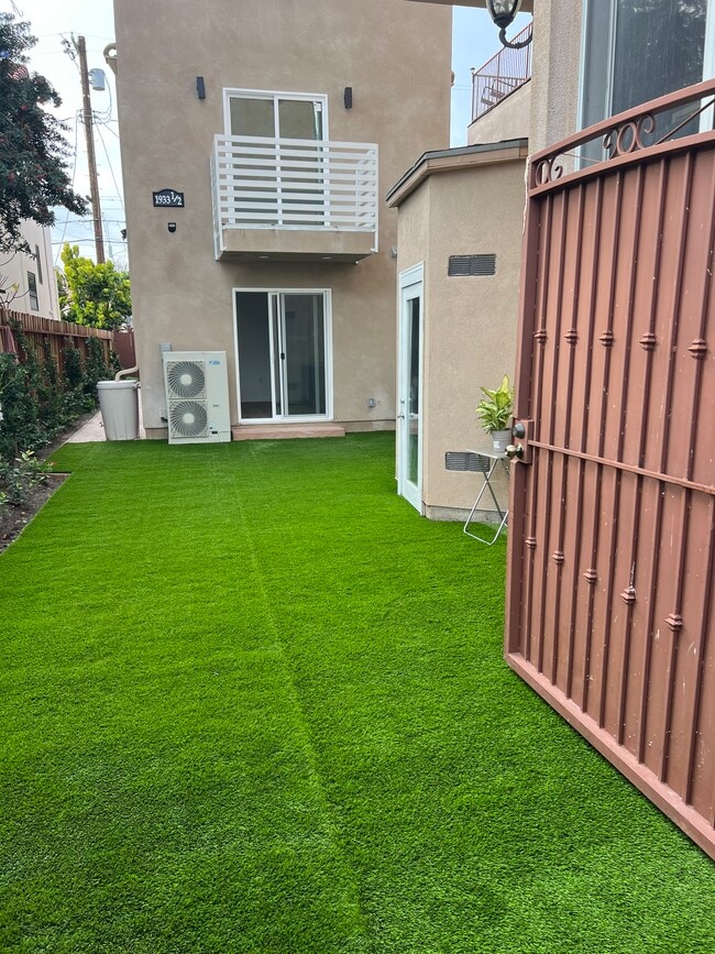 Photo - 1933 Preuss Rd Unit 1933