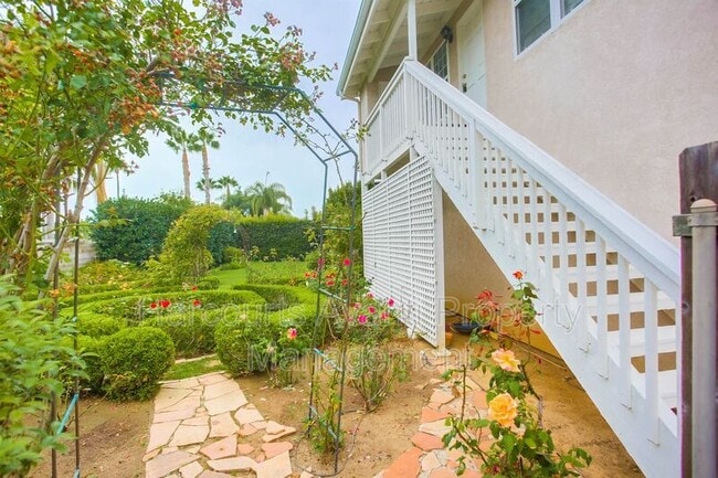 1844 Dora Dr