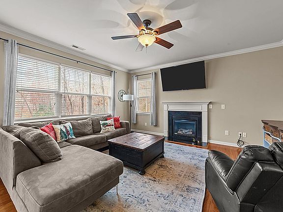 Photo - 59 Greenfield Ln