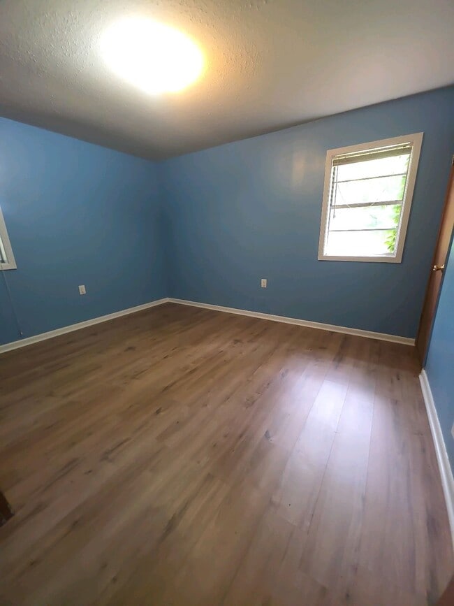 Photo - 224 Ragan St