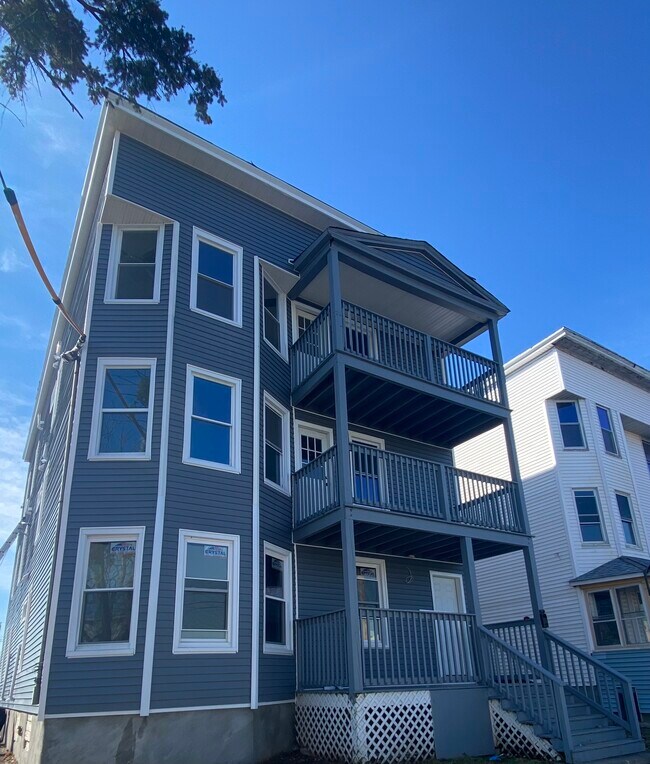 Photo - 135 Andover St