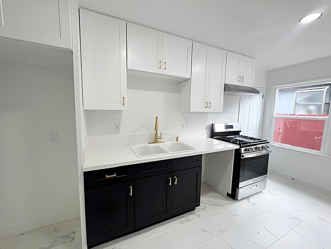 Photo - 2416 Boone Ave