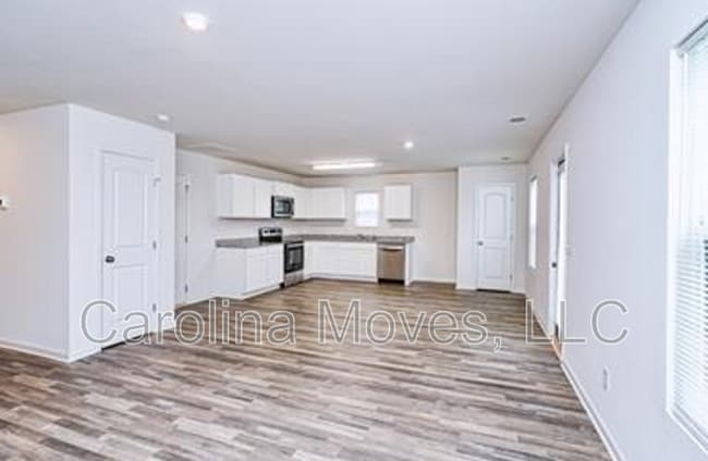 Photo - 507 Springtime Ln