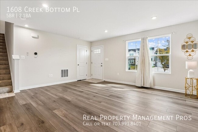 Photo - 1608 Creek Bottom Pl