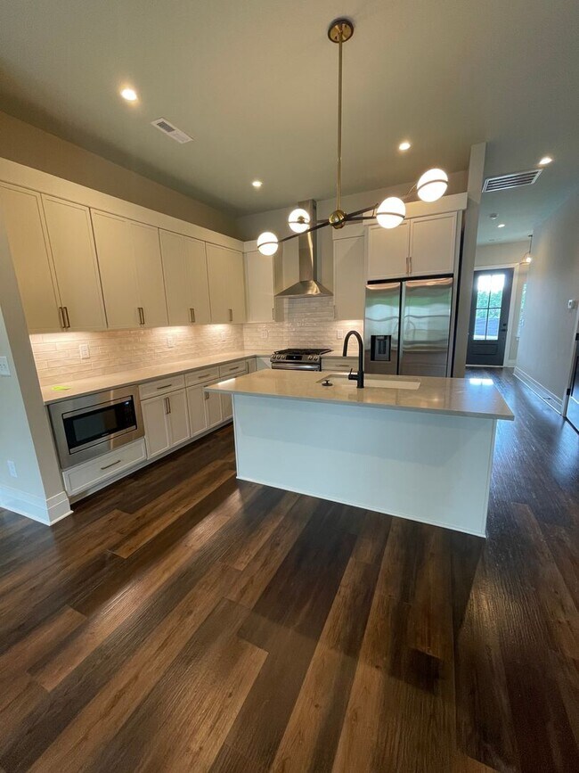 Photo - 1086 Noble Lp