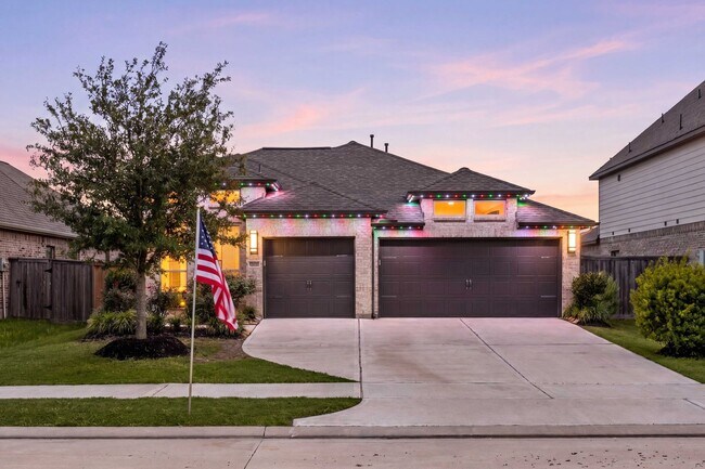 2122 Germander Ln