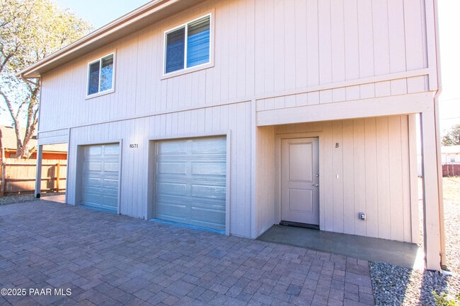 Building Photo - 8571 Spouse Dr Unit B Rental