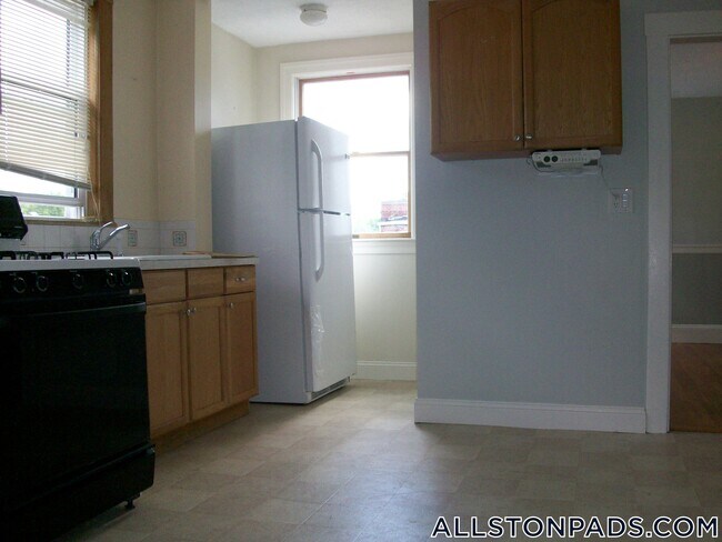 Photo - 75 Easton St Unit 3