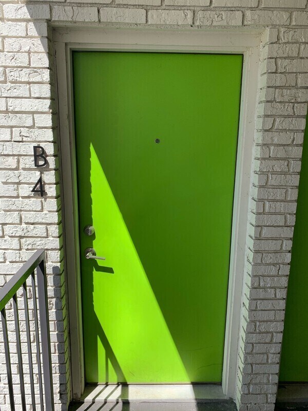 Photo - 880 N Highland Ave NE