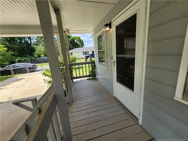 400 Roxie Ave