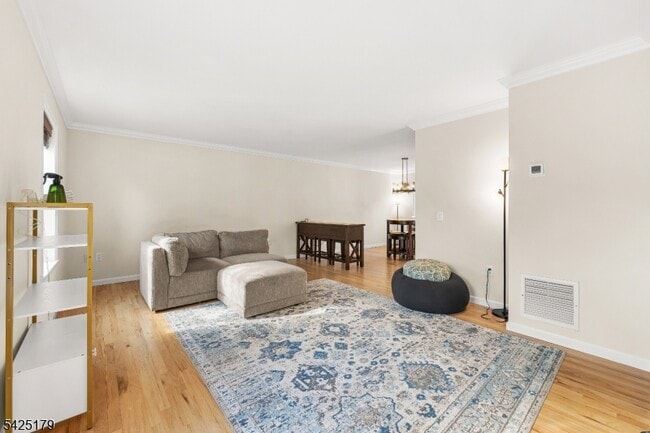 Photo - 112 Peapack Rd