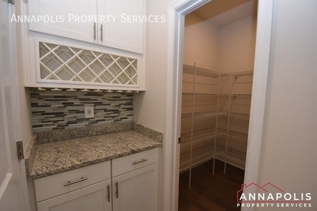 Photo - 2757 Lady Slipper Rd