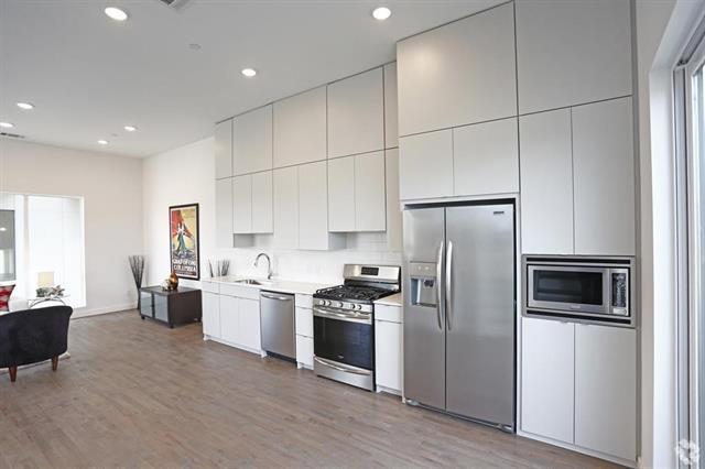 Building Photo - 5002 San Jacinto St Rental