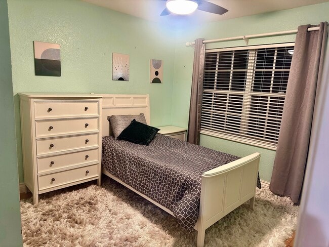 Photo - 1622 S Club Dr