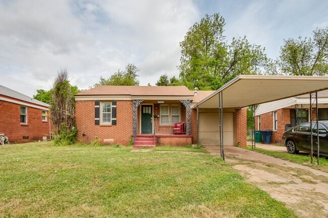 Building Photo - Remodeled three bed/one bath home in the heart of Carverdale