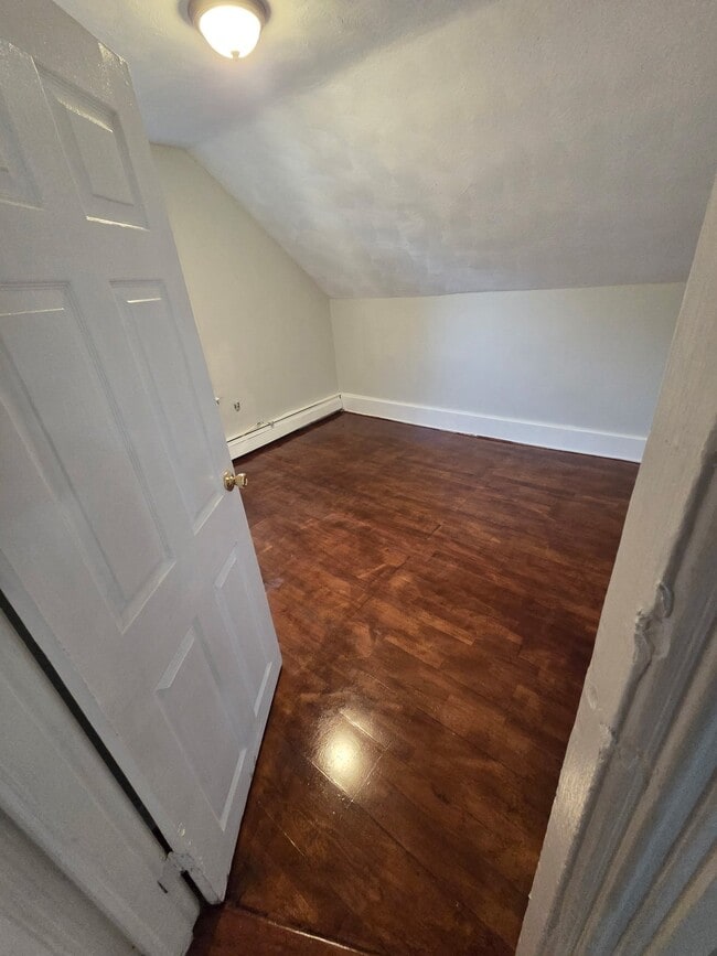 68 Walnut St Unit 3