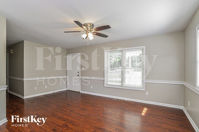 835 Millon St