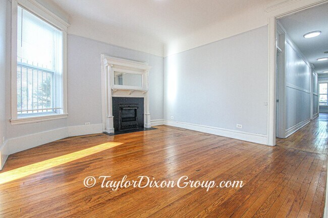 Photo - 5407 S Indiana Ave