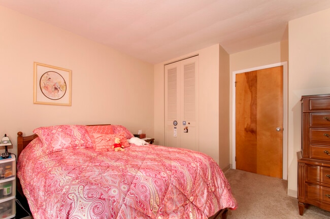 Photo - Andover Arms Apartments