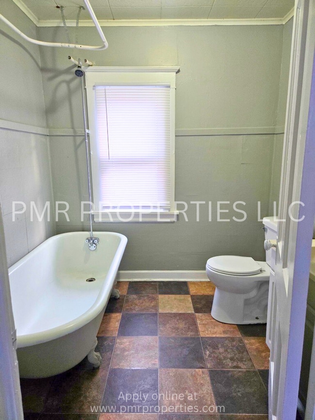 Photo - 104 E Graham Ave Unidad 4