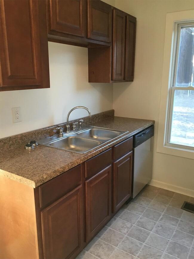 Photo - 518 9th Ave