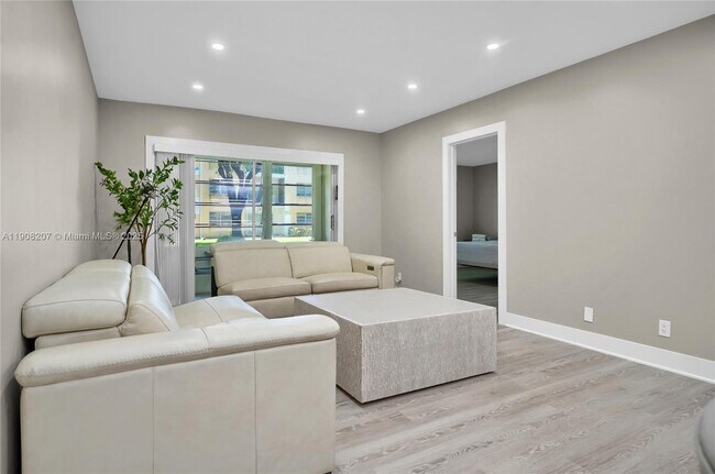 Photo - 100 Ashbury Rd Unit 103