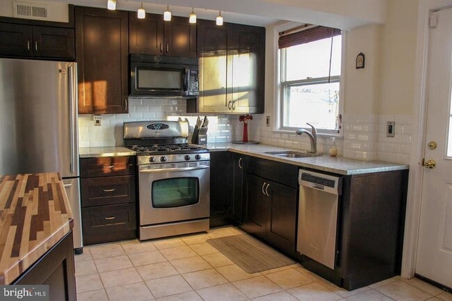 Photo - 3616 Kemper Rd