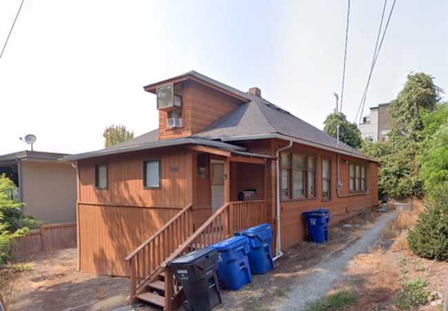 Building Photo - Farrar House Unit 3948-07