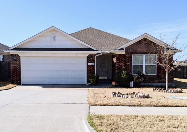 Building Photo - Cute 3 Bed, 2 Bath in Choctaw Rental