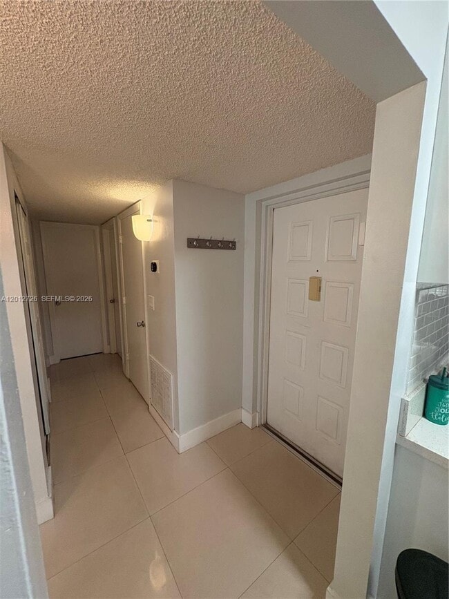 Photo - 9531 Seagrape Dr Unidad 106