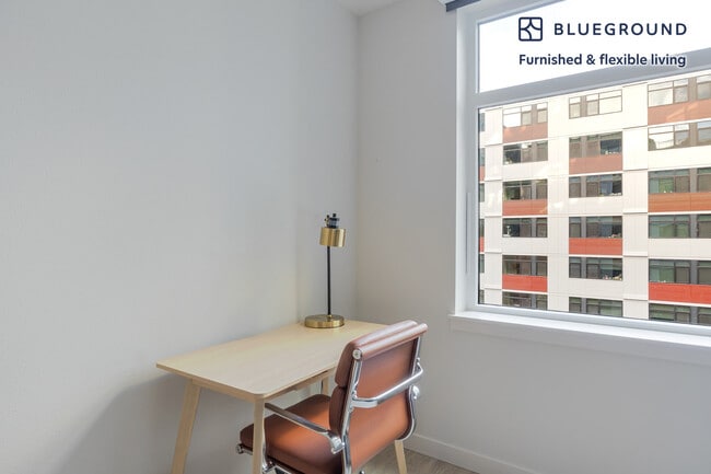 Photo - 1955 129th Ave NE Unidad FL5-ID965