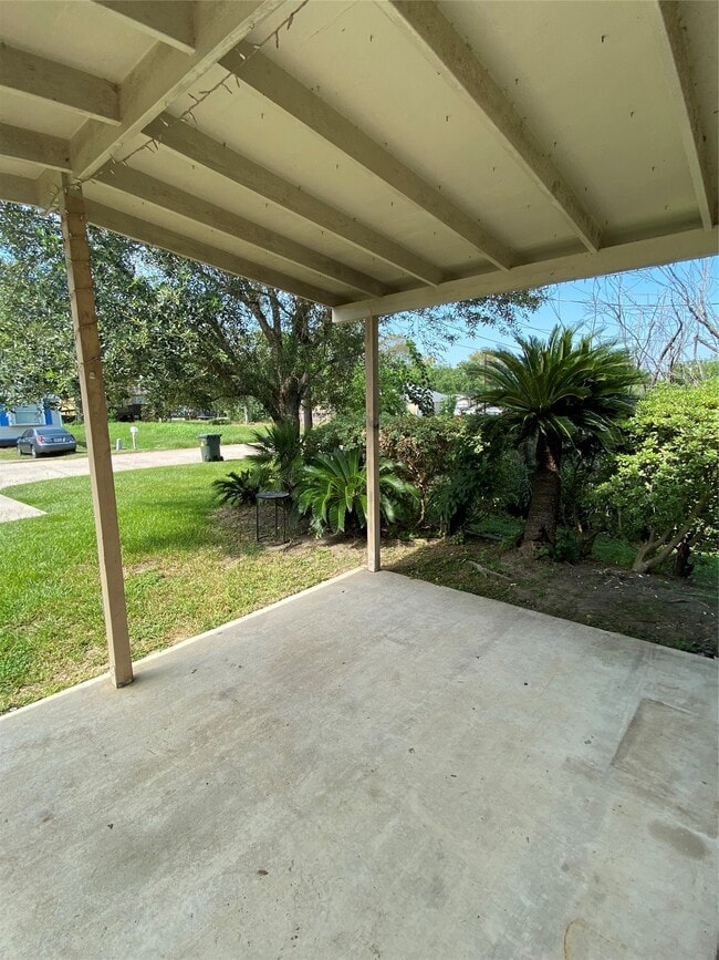 Photo - 3815 Putnam Dr