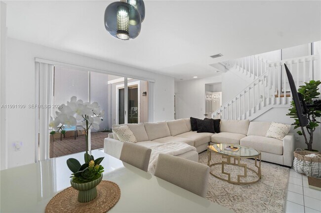 Photo - 1120 Canella Ln