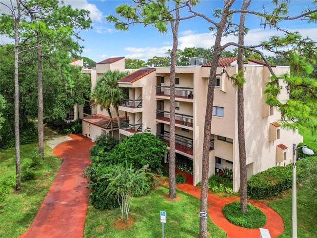 Building Photo - 1158 Carmel Cir Unit 430